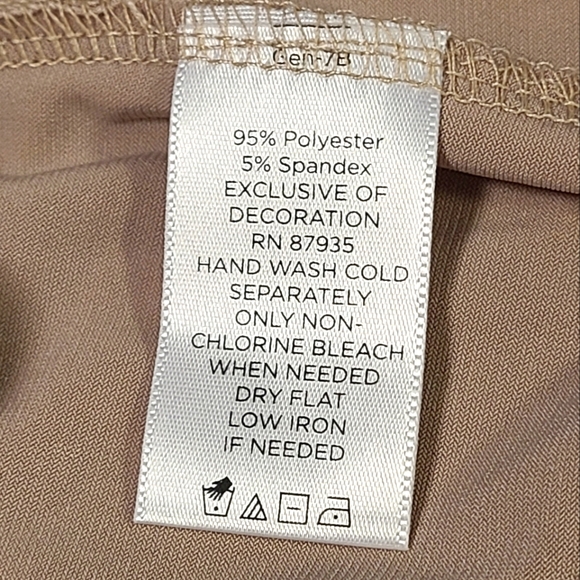 Susan Graver Ladies Beige Longsleeved Blouse Large - Picture 4 of 4